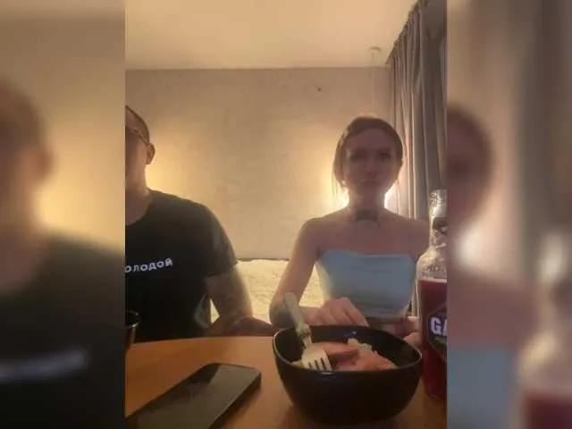 LaraCharm – webcam model profile photo Image 18