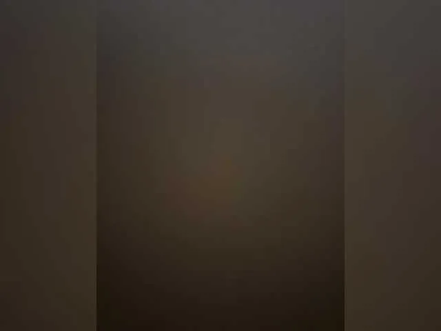 ErzabelLew – webcam model profile photo Image 4