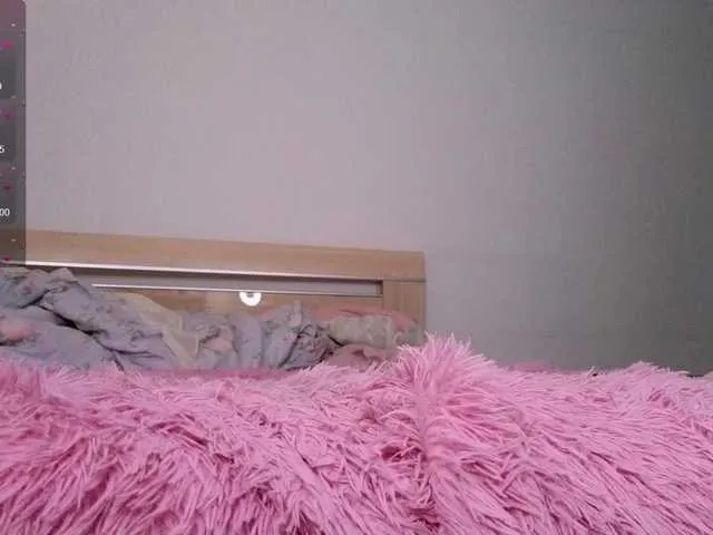 MiaLiaHot – webcam model profile photo Image 8