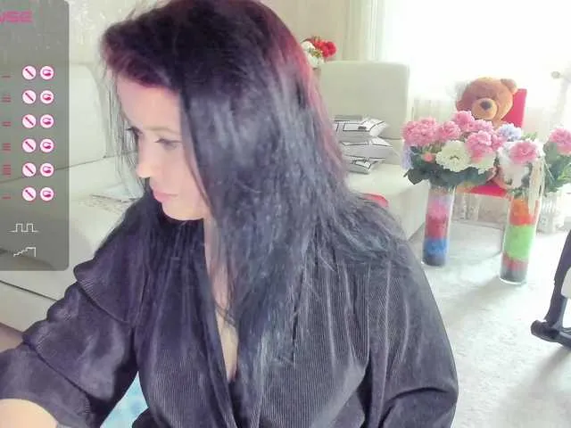 AishaHart – webcam model profile photo Image 17