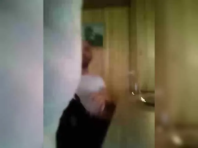 IvyHarpers – webcam model profile photo Image 4