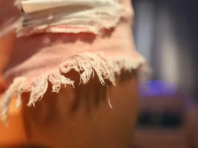 AnnieArias – webcam model profile photo Image 9