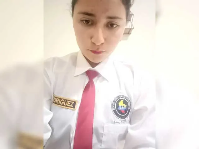 Belle___ – webcam model profile photo Image 15