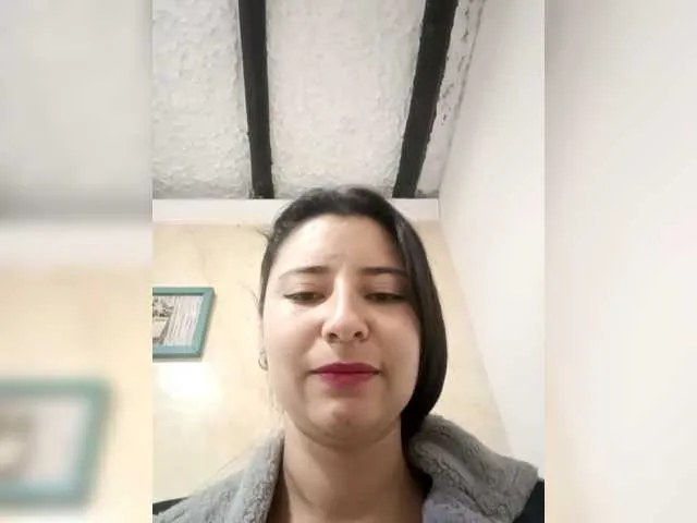 Belle___ – webcam model profile photo Image 4