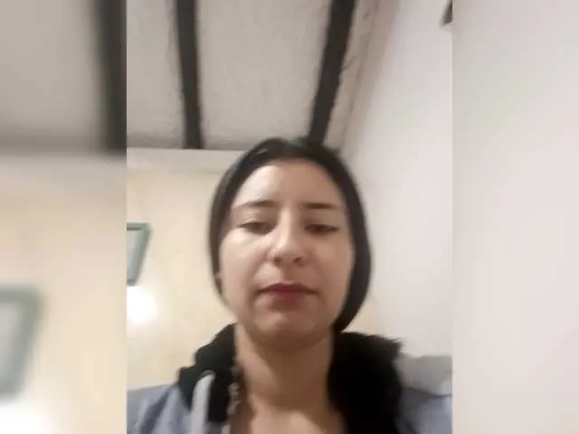 Belle___ – webcam model profile photo Image 6