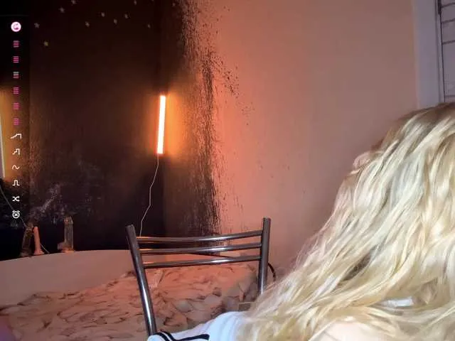 AngerlaMei – webcam model profile photo Image 3