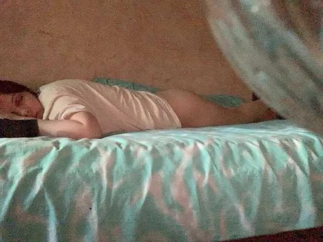 LeyahSummer – webcam model profile photo Image 3