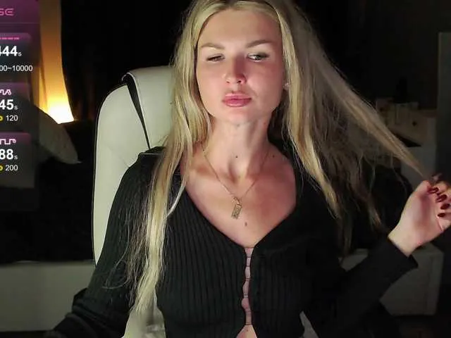 PollyElfi – webcam model profile photo Image 10