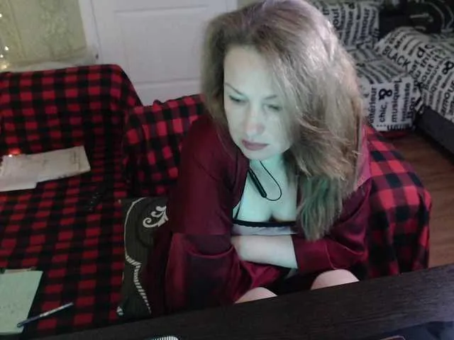 Dolce – webcam model profile photo Image 15