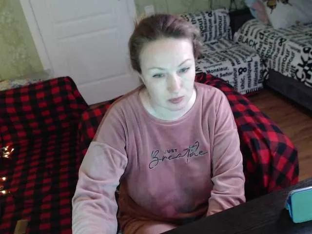 Dolce – webcam model profile photo Image 19