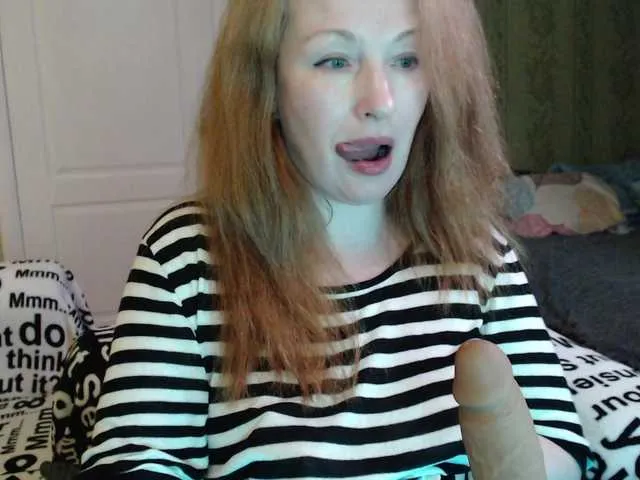 Dolce – webcam model profile photo Image 5