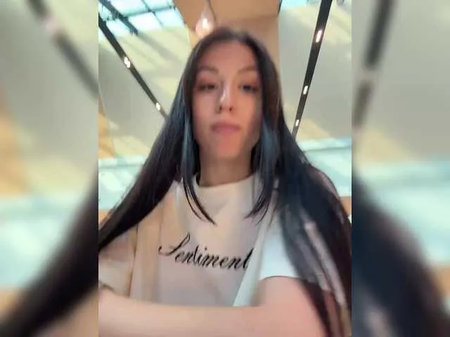 LunaTempt – webcam model profile photo Image 16