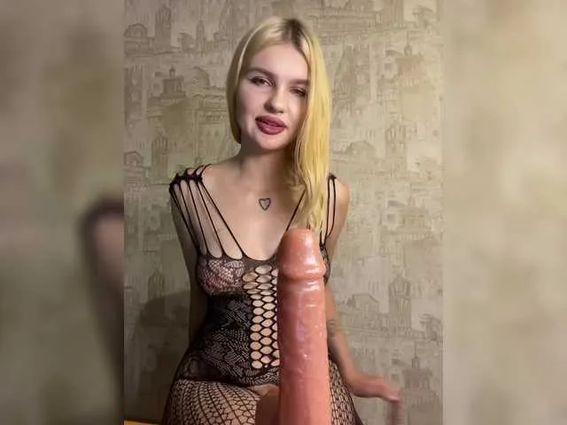 _Alicee_1 – webcam model profile photo Image 4