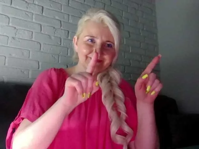 Neznost – webcam model profile photo Image 3