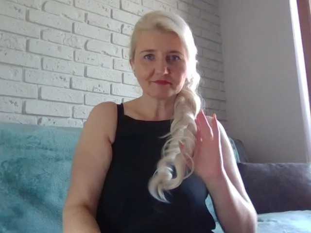 Neznost – webcam model profile photo Image 5