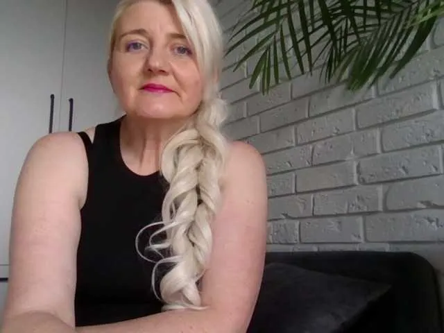 Neznost – webcam model profile photo Image 7