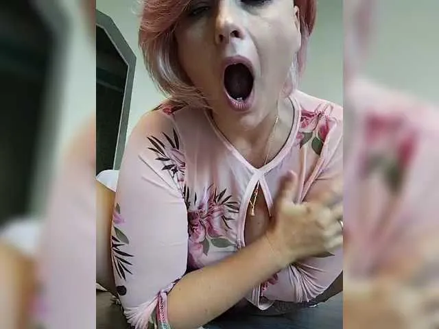 TessaMyst – webcam model profile photo Image 9