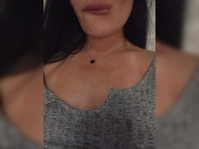 BABYVIK – webcam model profile photo Image 12