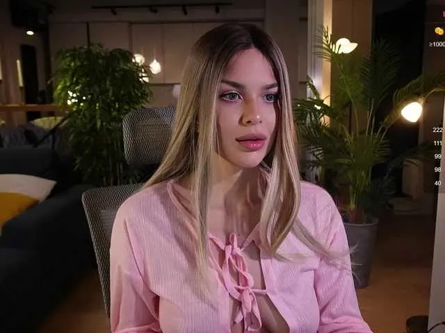 EmiBrow – webcam model profile photo Image 14