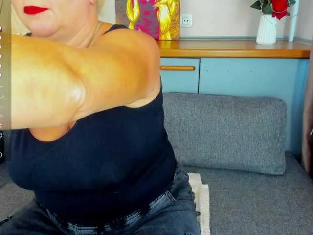 Monasteela – webcam model profile photo Image 8