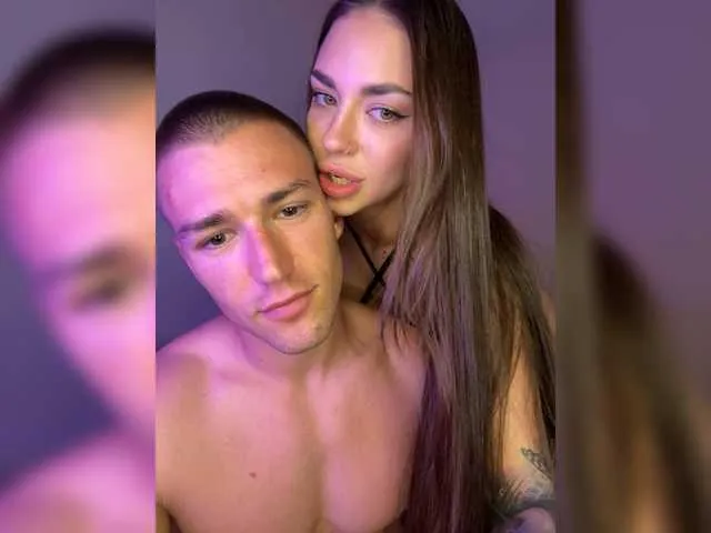 AdeleWood – webcam model profile photo Image 11