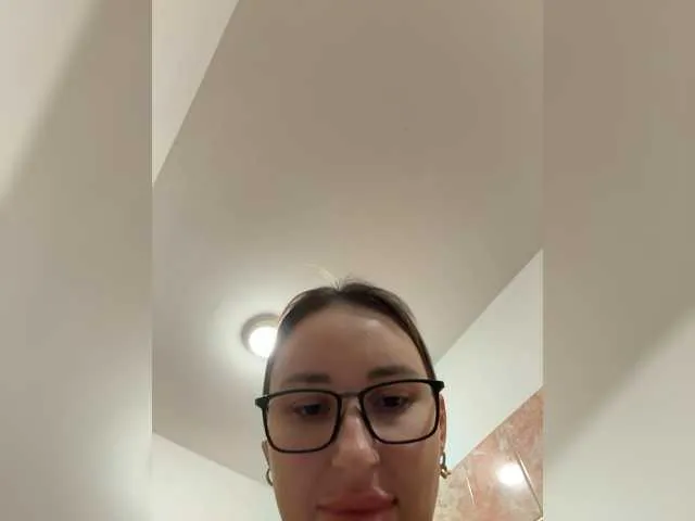 MollyBoston – webcam model profile photo Image 16