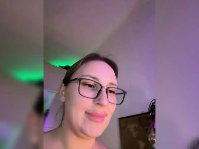 MollyBoston – webcam model profile photo Image 17