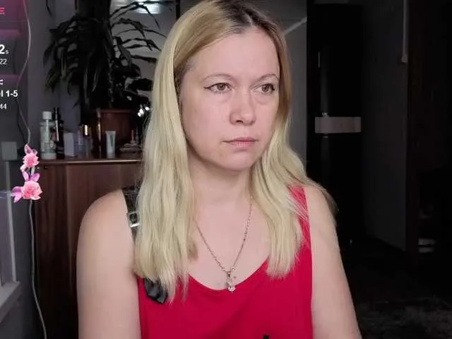 SarithaBroun – webcam model profile photo Image 11