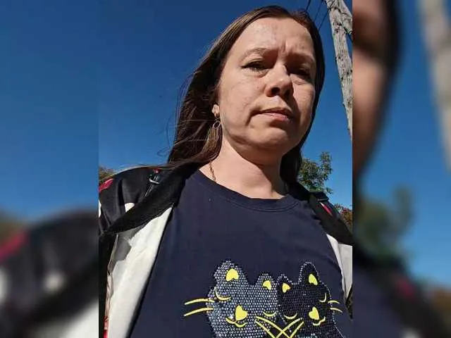 SarithaBroun – webcam model profile photo Image 18