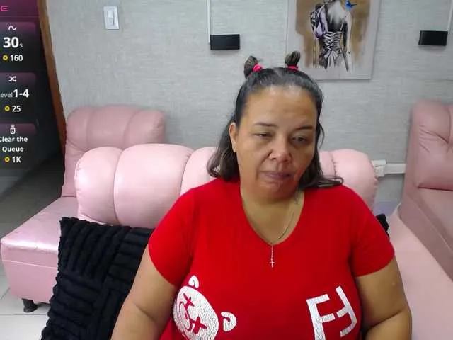 p6w_official – webcam model profile photo Image 10