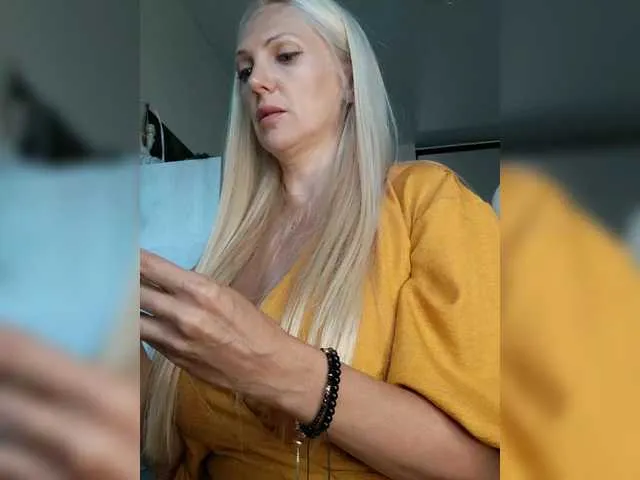 SherineNorth – webcam model profile photo Image 9