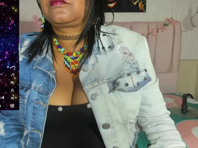 Dolce – webcam model profile photo Image 19