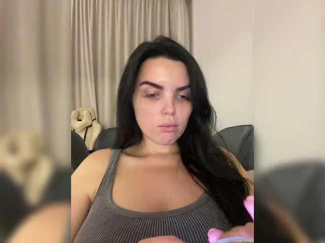 ErzabelLew – webcam model profile photo Image 7