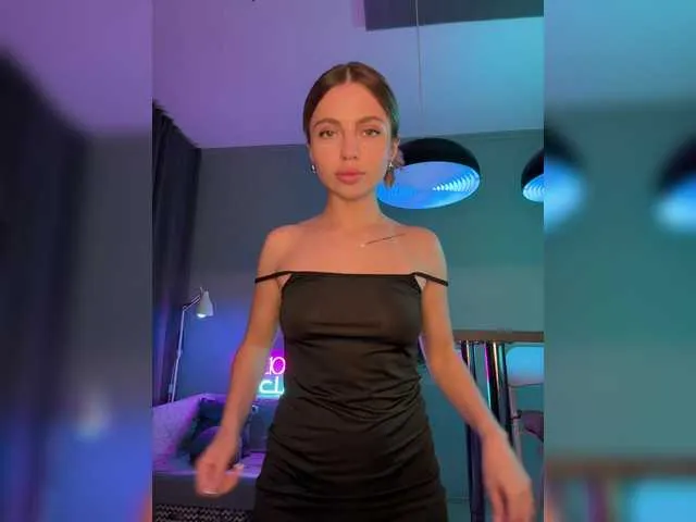 ElizaJaramillo – webcam model profile photo Image 14