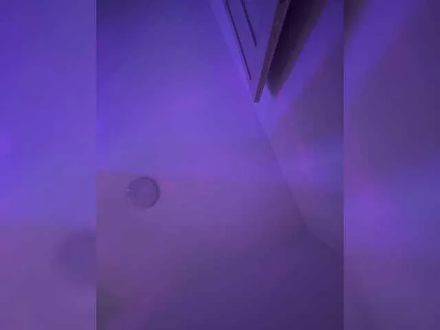 ElaRossie – webcam model profile photo Image 16