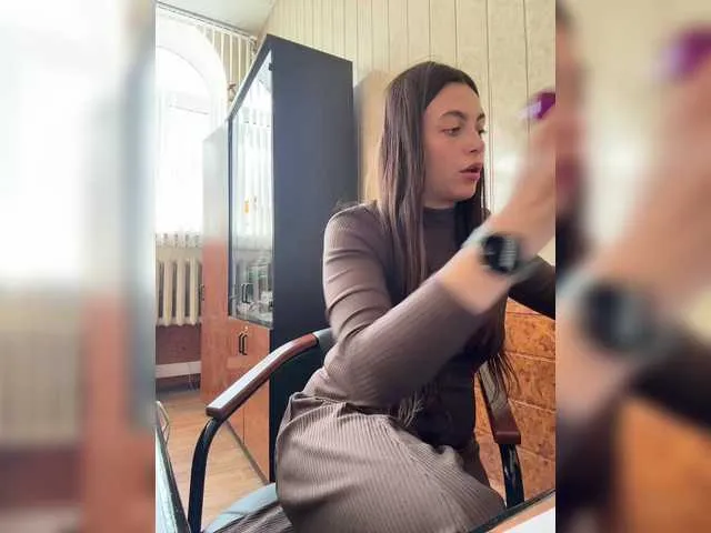 Anita – webcam model profile photo Image 12