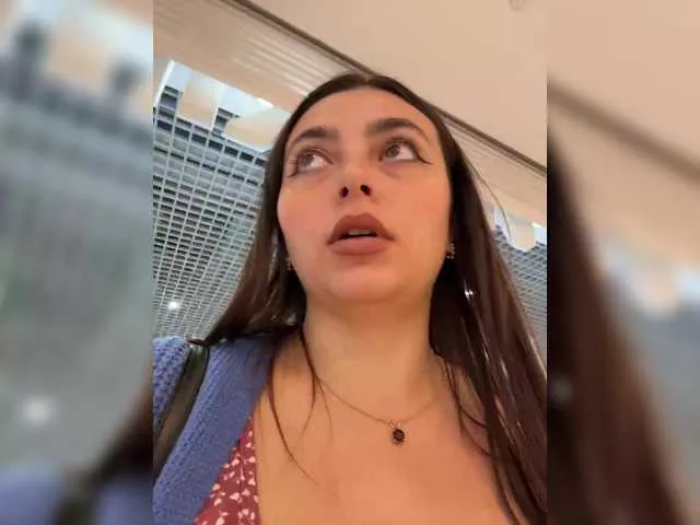 Anita – webcam model profile photo Image 3