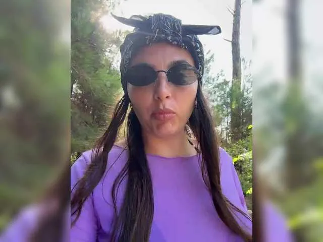 Anita – webcam model profile photo Image 6