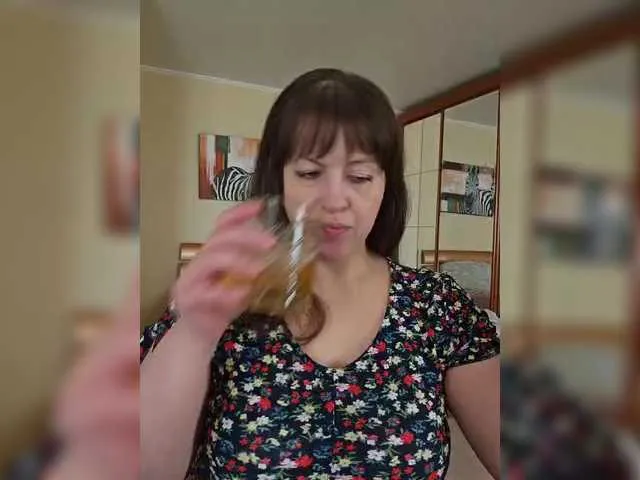 Dolce – webcam model profile photo Image 7