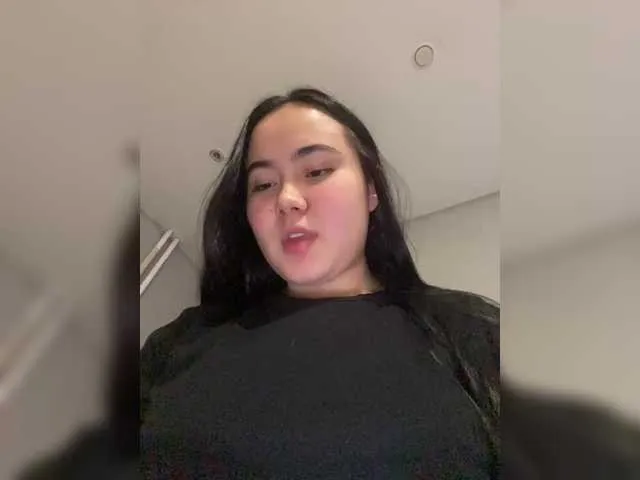 ElaRossie – webcam model profile photo Image 2