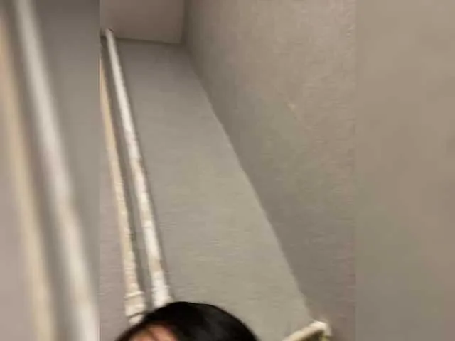 ElaRossie – webcam model profile photo Image 5