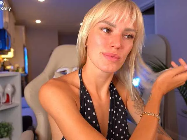 LittleMissEeve – webcam model profile photo Image 16