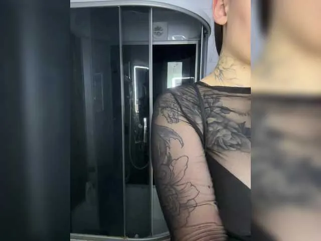 VenusRusell – webcam model profile photo Image 8