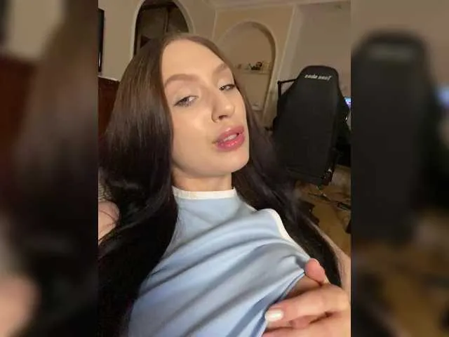 PaulinaGiovanni – webcam model profile photo Image 5