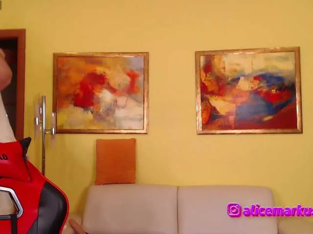 Nami-OP – webcam model profile photo Image 19