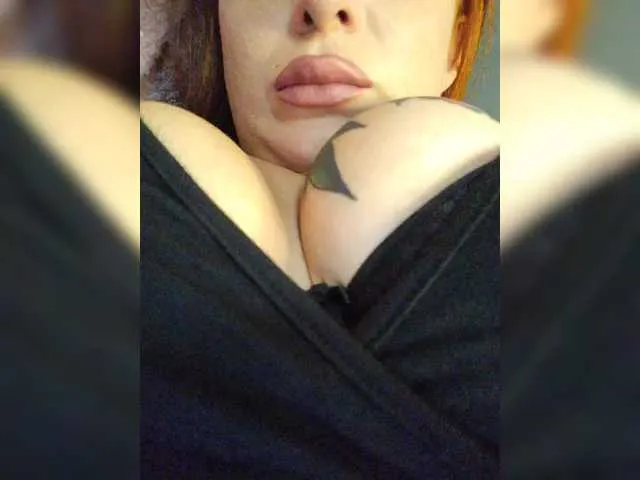 Gia – webcam model profile photo Image 14