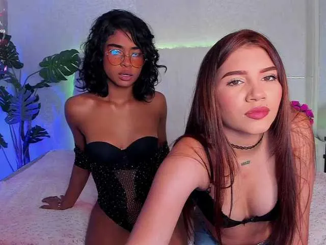 LeyahSummer – webcam model profile photo Image 3