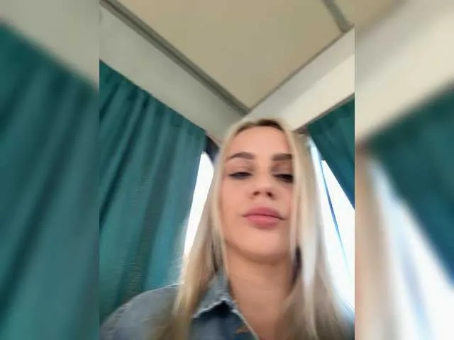 l0lita_sweet – webcam model profile photo Image 6