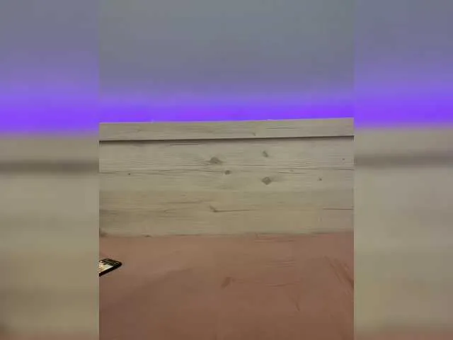 MiraKova – webcam model profile photo Image 19