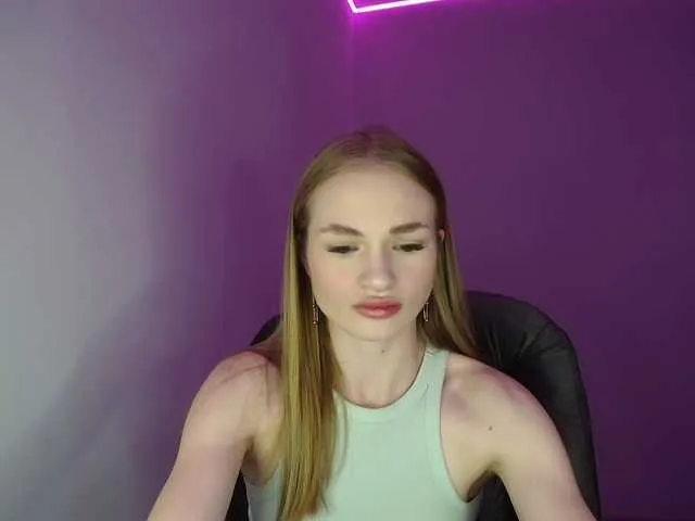 Bella-999 – webcam model profile photo Image 4